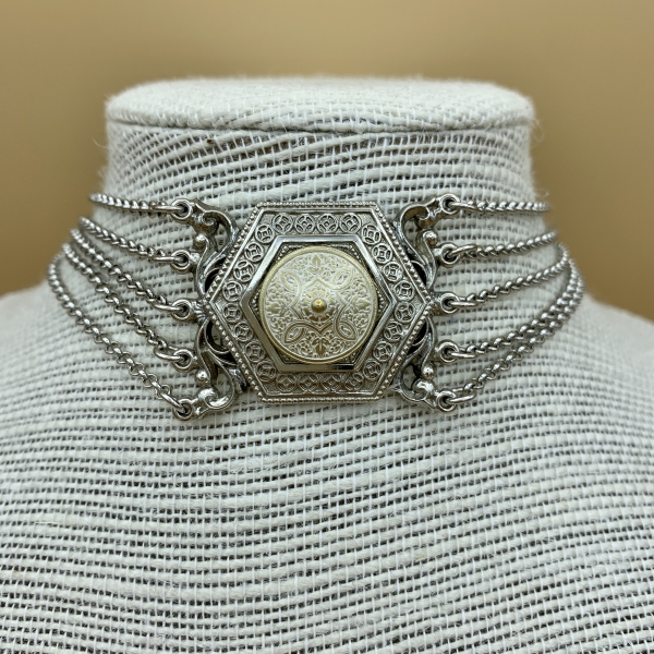Kropfkette Helene Detail Kropfteil | Trachtenschmuck